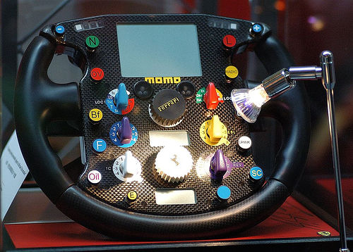 Wheel Steering for Formula 1 by <a href='http://www.flickr.com/photos/gen2kk/14449107/' title='Flickr'>GR Digital Kid</a>